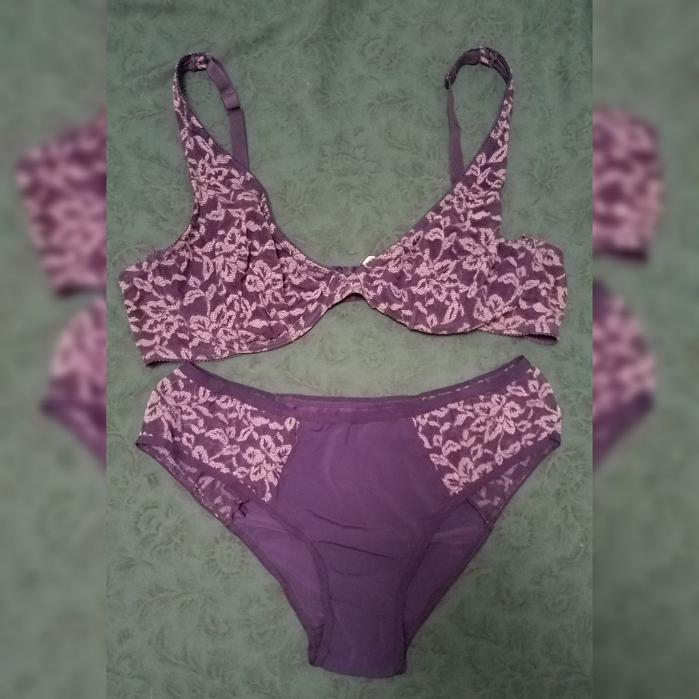 Matching set! Bra and underwear